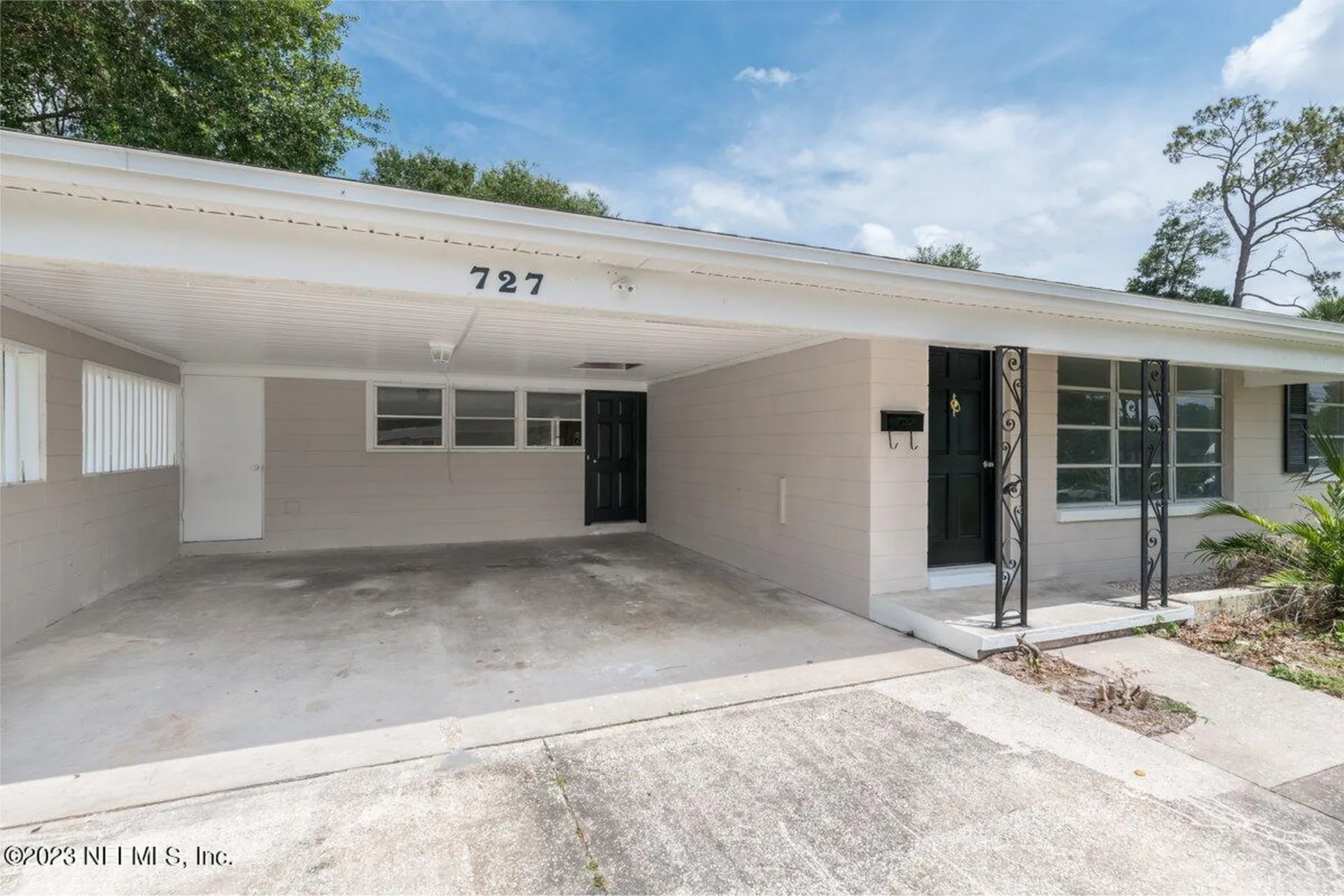 727 Antigua Road Jacksonville FL 32216