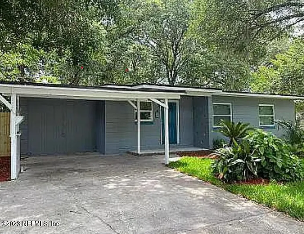 8322 Brackridge Boulevard S Jacksonville FL 32216
