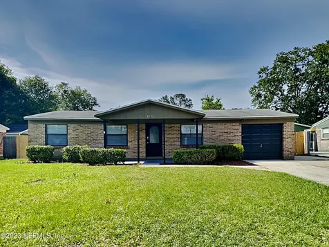 8542 Frost Street N Jacksonville FL 32221