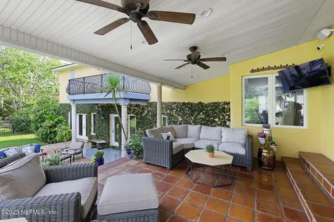 911 Granada Boulevard S Jacksonville FL 32207