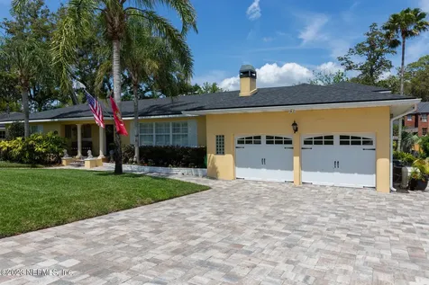 911 Granada Boulevard S Jacksonville FL 32207