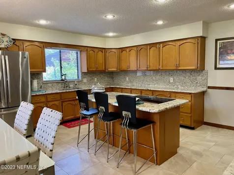 9735 Sharing Cross Court Jacksonville FL 32257