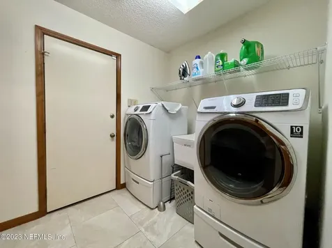 9735 Sharing Cross Court Jacksonville FL 32257