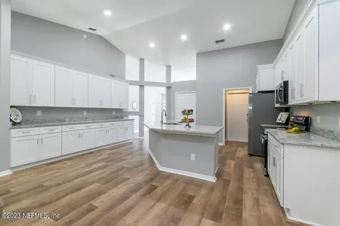 8267 Teaticket Drive Jacksonville FL 32244