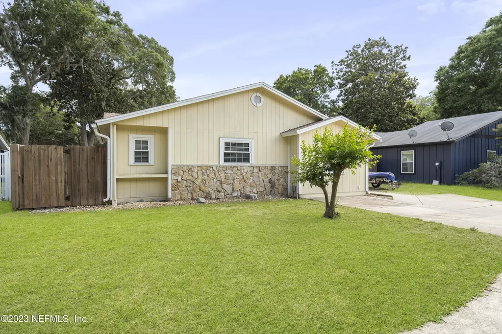 1042 Cove Landing Drive Jacksonville FL 32233