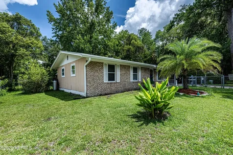 1702 Julia Street Green Cove Springs FL 32043