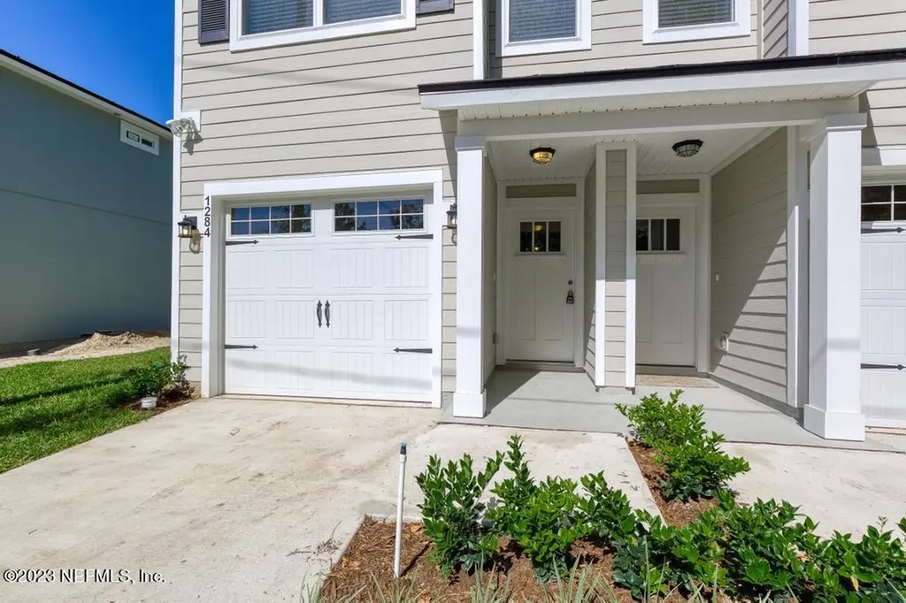 1338 Ellis Road S Jacksonville FL 32205
