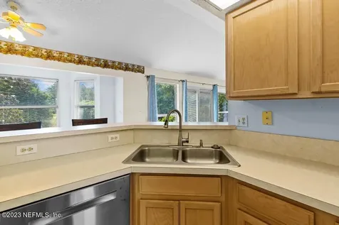 9298 Dale View Lane E Jacksonville FL 32225