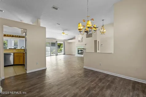 9298 Dale View Lane E Jacksonville FL 32225