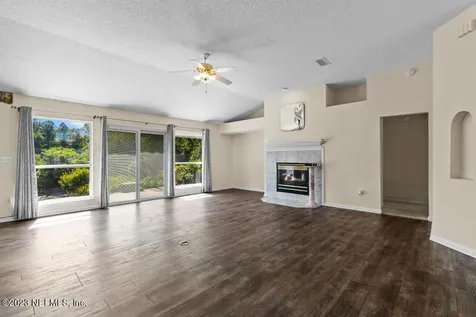 9298 Dale View Lane E Jacksonville FL 32225