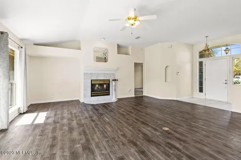 9298 Dale View Lane E Jacksonville FL 32225