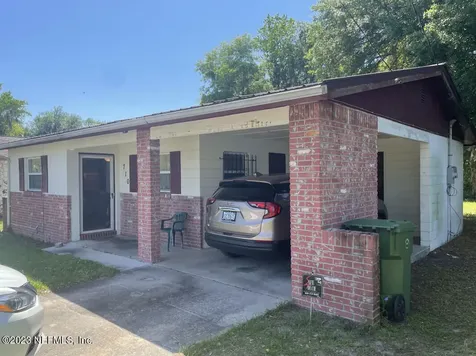 710 N 10th Street Palatka FL 32177
