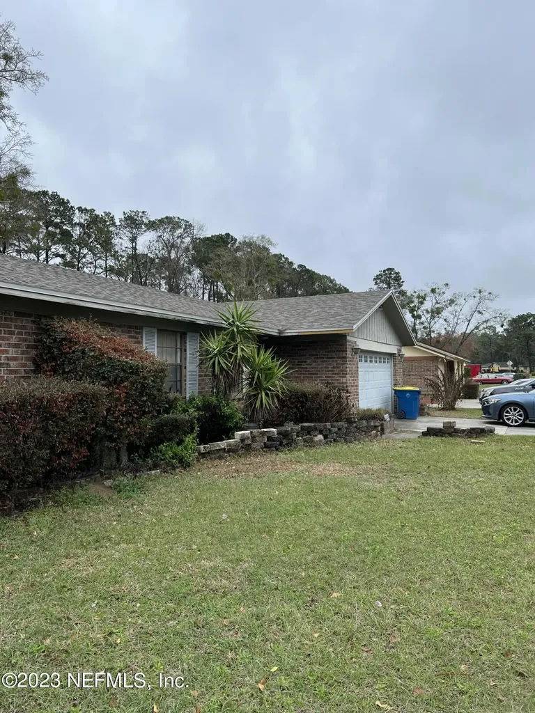 1153 Turtle Creek Drive N Jacksonville FL 32218