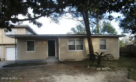 7837 Caxton Circle W Jacksonville FL 32208