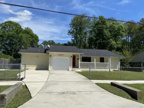 2237 Lake Drive Jacksonville FL 32246