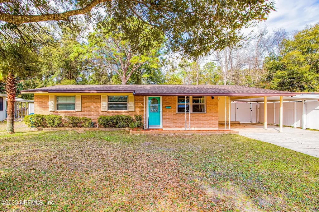 443 Renne Drive N Jacksonville FL 32218
