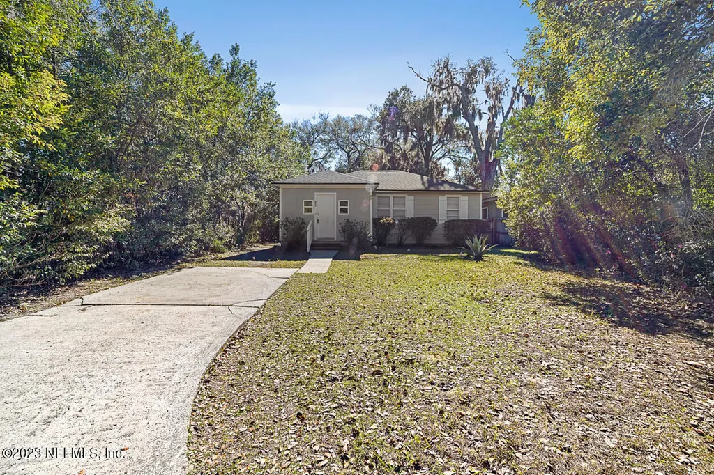 472 W 65th Street Jacksonville FL 32208