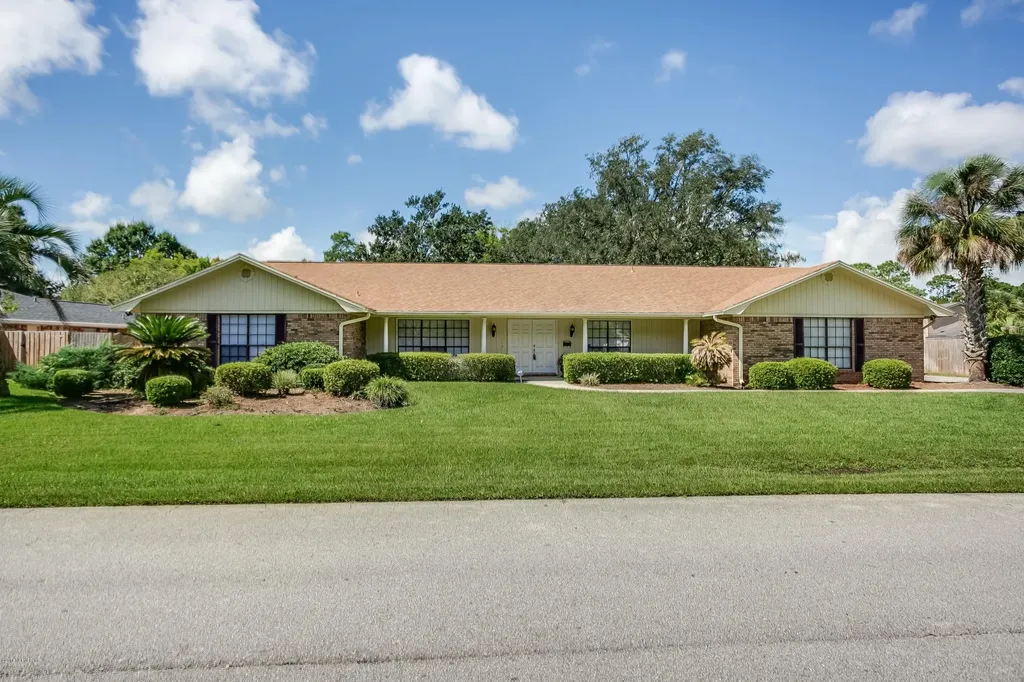 2250 Spanish Moss Drive Jacksonville FL 32246