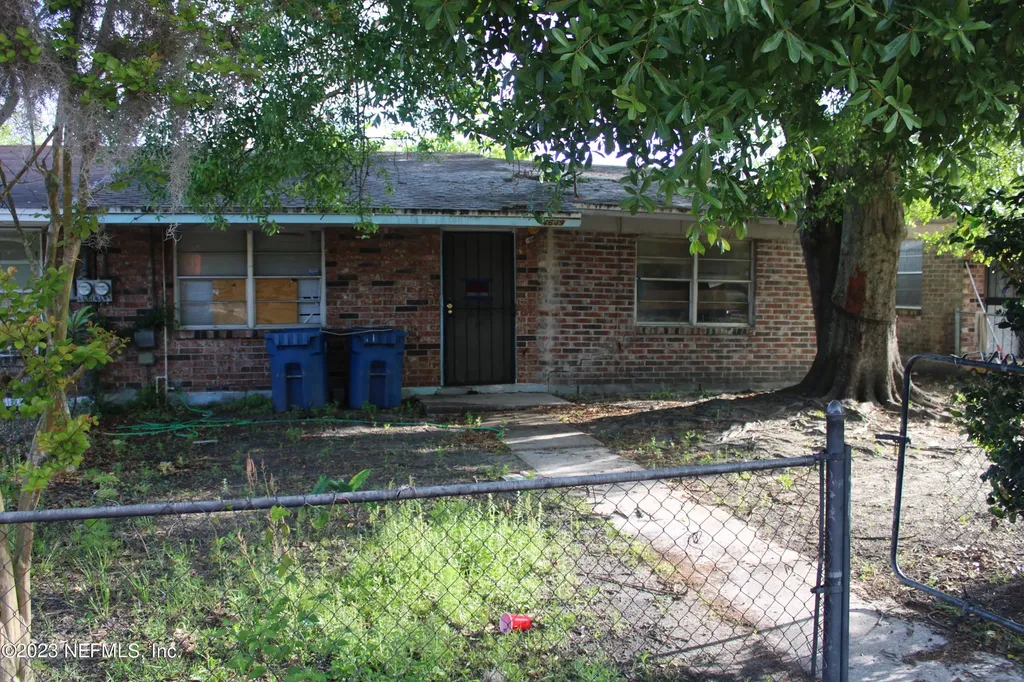 4649 Ken Knight Drive N Jacksonville FL 32209