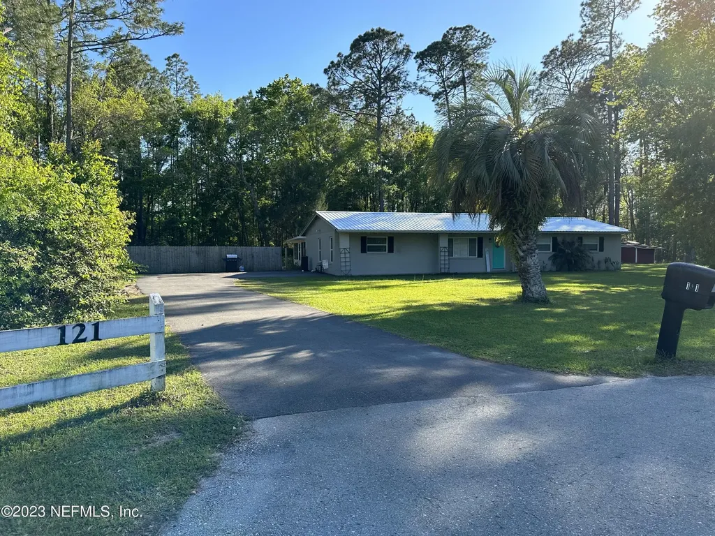 121 Pioneer Road Palatka FL 32177