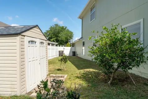 8535 Julia Marie Circle Jacksonville FL 32210