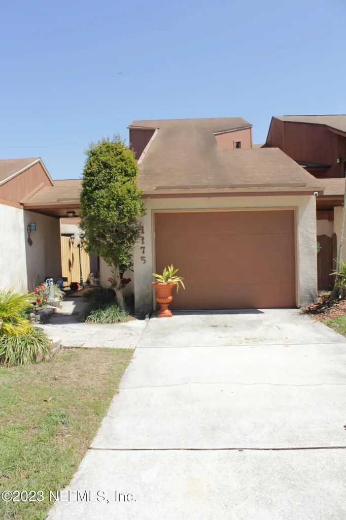 1175 Romaine Circle E Jacksonville FL 32225