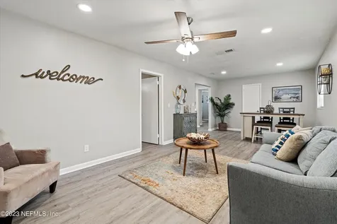 7938 Renault Drive Jacksonville FL 32244