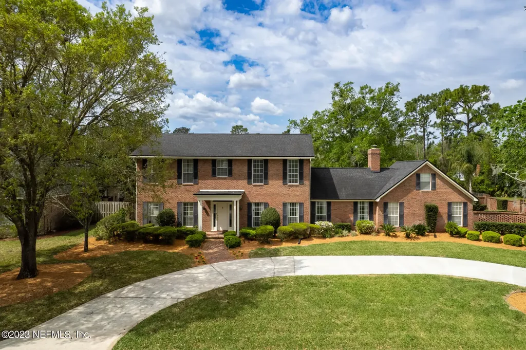 8106 Woodpecker Trail Jacksonville FL 32256
