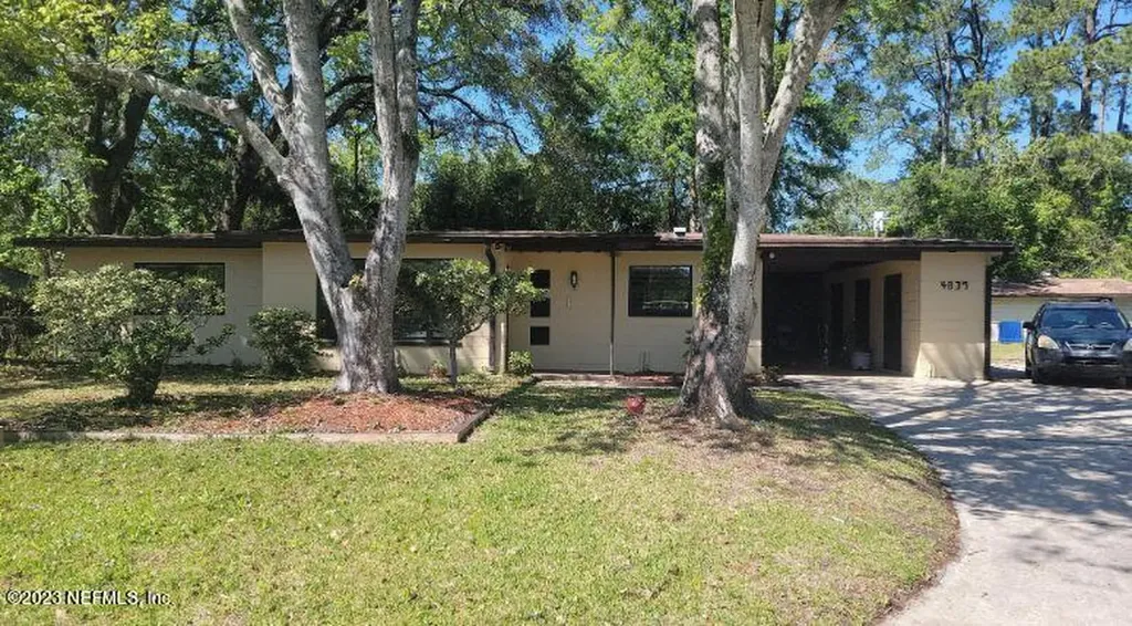 4839 Bankhead Court Jacksonville FL 32207