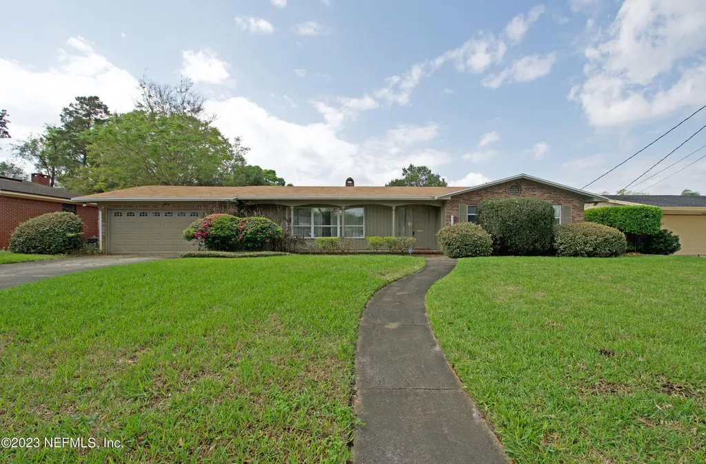 1054 Carlotta Road W Jacksonville FL 32211
