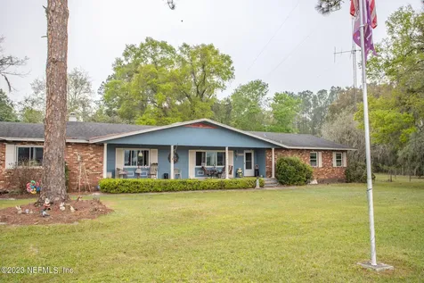 6004 SE Us 301 Hawthorne FL 32640