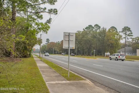6004 SE Us 301 Hawthorne FL 32640