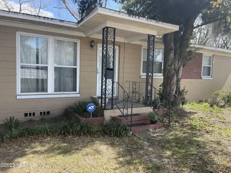 2711 Red Oak Drive Jacksonville FL 32211