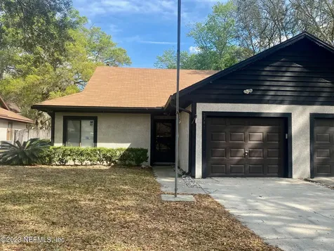 2147 Derringer Circle E Jacksonville FL 32225