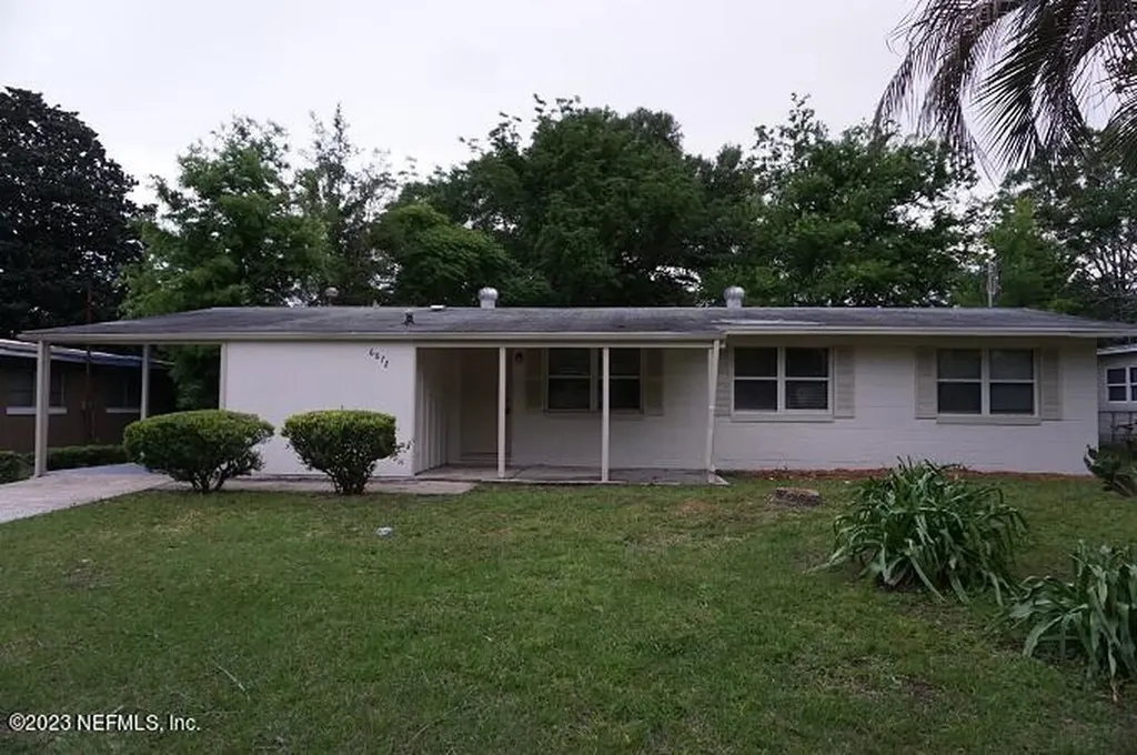 6872 Peter Pan Place Jacksonville FL 32210