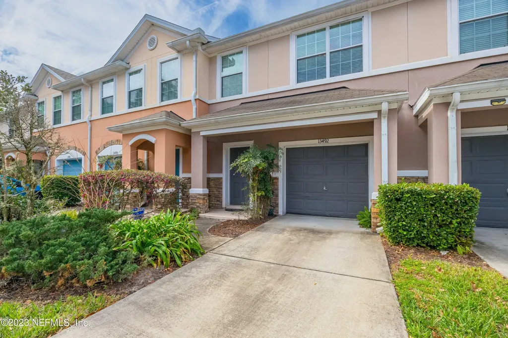 13492 Essence Court Jacksonville FL 32258