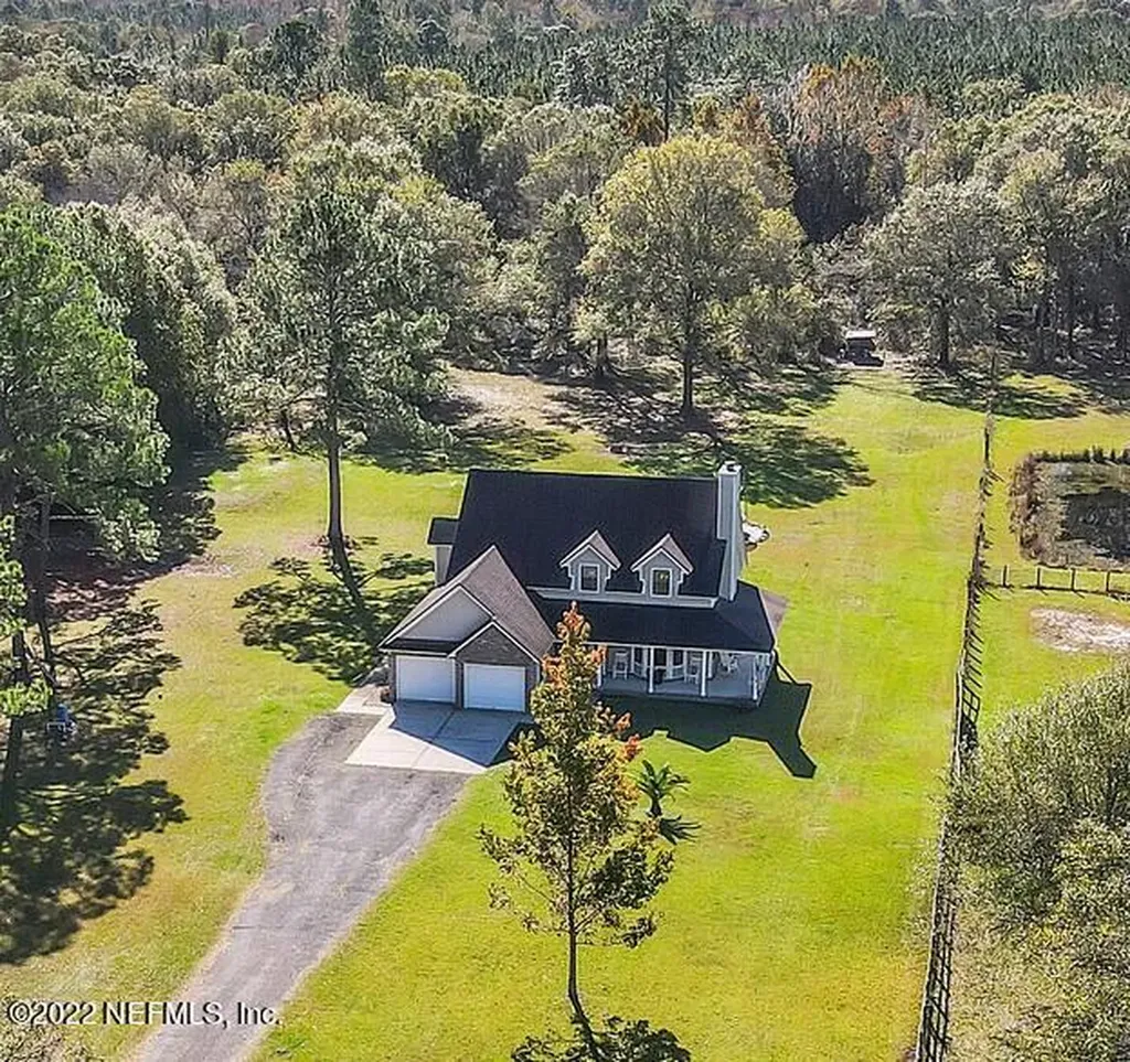 2700 NW 223rd Street Lawtey FL 32058