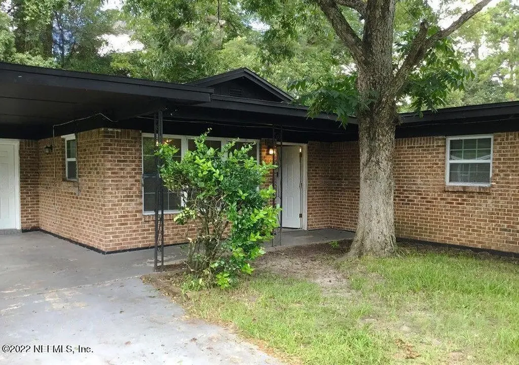 6718 Gaspar Circle W Jacksonville FL 32219