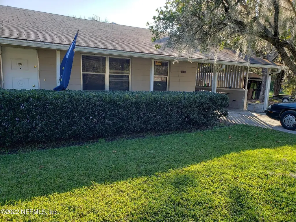 107 Ludwig Avenue Crescent City FL 32112