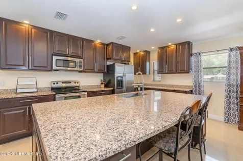 10599 Lake View Road E Jacksonville FL 32225