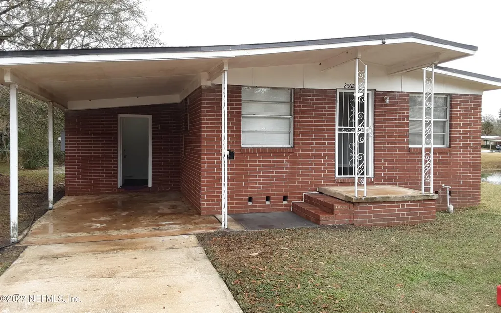 2562 Rickenbacker Street Jacksonville FL 32209
