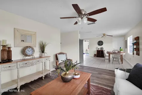 8457 Red Holly Lane Jacksonville FL 32221