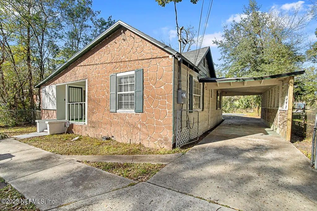 1525 W 33rd Street Jacksonville FL 32209