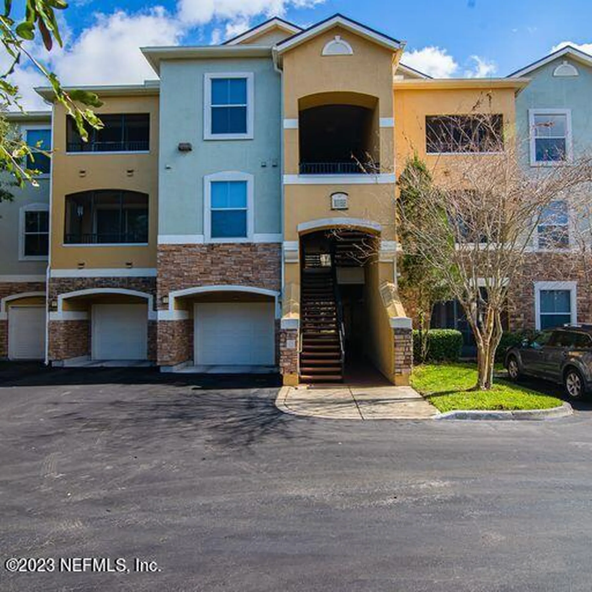 8539 Gate Parkway Jacksonville FL 32216