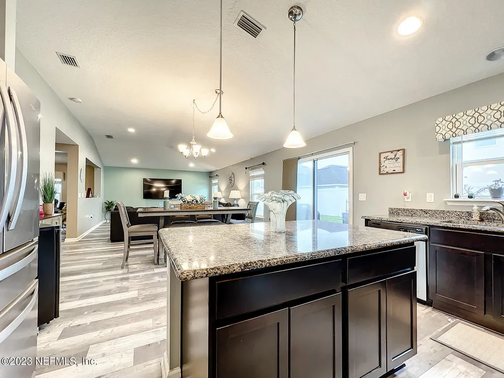 12247 Meadowcrest Lane Jacksonville FL 32246
