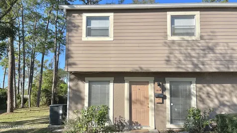 1818 Willowood Drive Jacksonville FL 32225
