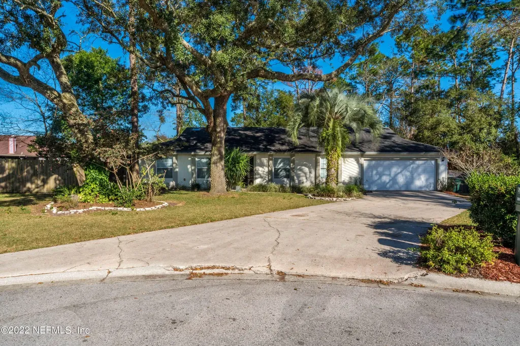5351 Gathering Oaks Court E Jacksonville FL 32258