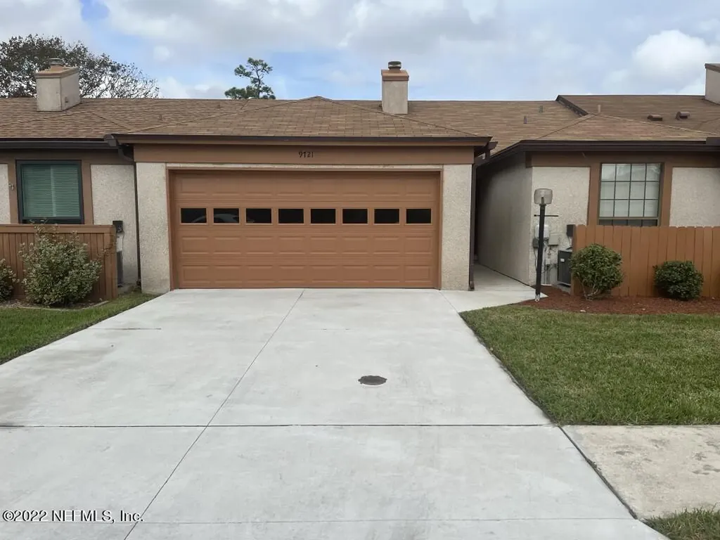 9721 Fawn Brook Circle N Jacksonville FL 32256