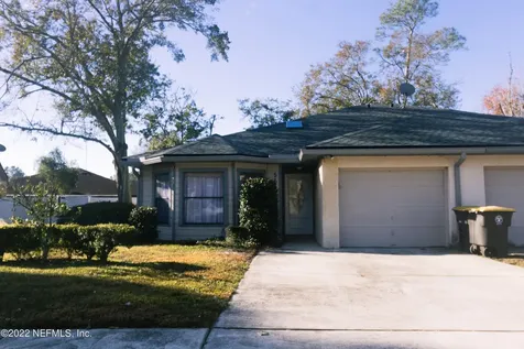 5614 Pinebay Circle S Jacksonville FL 32244
