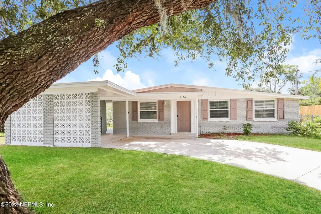 1176 Crown Drive Jacksonville FL 32221